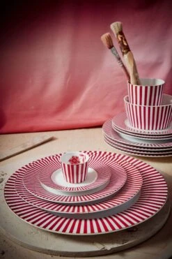 Royal Stripes Dinner Plate Dark Pink 26.5cm 21 Royal Stripes Dinner Plate Dark Pink 26.5cm -Chic Nest Deals Store 220608 pip haarlem2664 hr lr