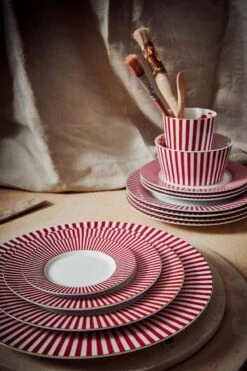 Royal Stripes Dinner Plate Dark Pink 26.5cm 23 Royal Stripes Dinner Plate Dark Pink 26.5cm -Chic Nest Deals Store 220608 pip haarlem2708 hr lr