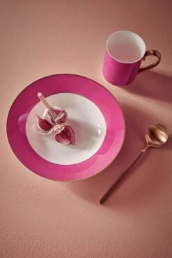 Pip Chique Deep Plate Pink 23.5cm -Chic Nest Deals Store 51.001.355 51 lr