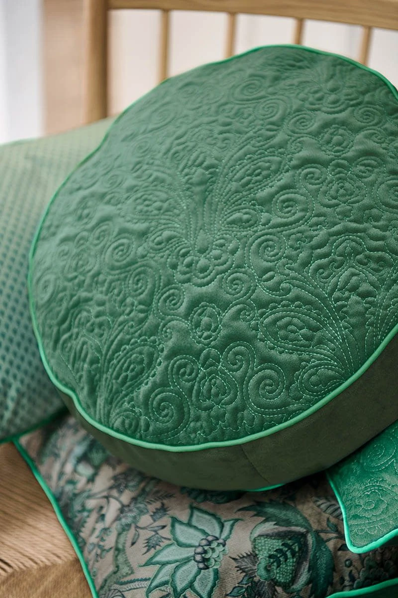 Cushion Round Quiltey Days Dark Green 2 Cushion Round Quiltey Days Dark Green - Image 2