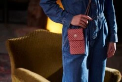 Phone Bag Suki Pink -Chic Nest Deals Store anne timmer pip fw roos 34160 800x1200