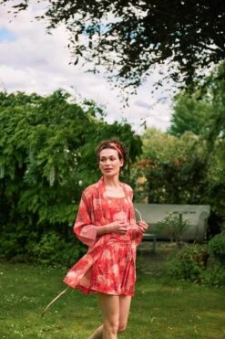 Top Sleeveless Flora Firenze Coral -Chic Nest Deals Store at pip studio ss23 dag01 1710