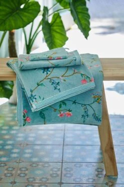 Chic Nest Deals Store -Chic Nest Deals Store bath textile les fleurs blue flowers pip studio 4