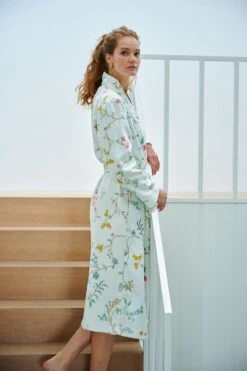 Bathrobe Les Fleurs Bathrobe White -Chic Nest Deals Store bathrobe les fleurs white flowers pip studio 217940 01