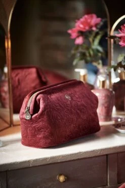 Cosmetic Purse Large Velvet Quiltey Days Red -Chic Nest Deals Store pip fw22 286