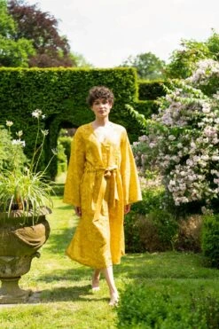 Dress Origami Yellow 21 Dress Origami Yellow -Chic Nest Deals Store pip homewear 1049 lowres kopie 2