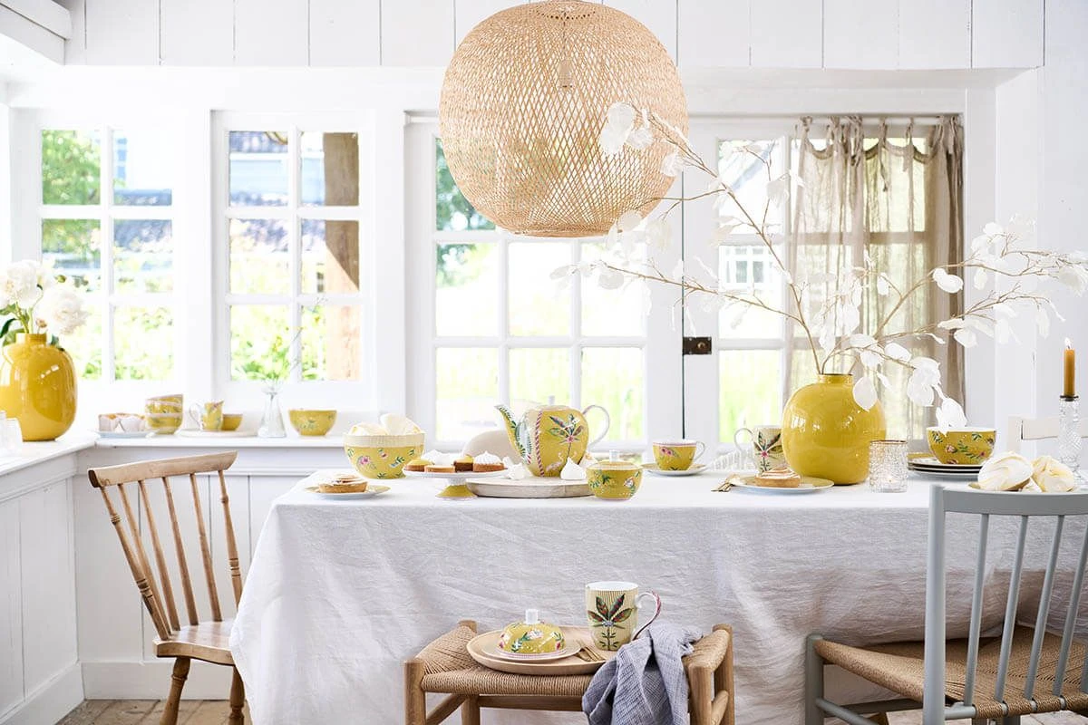 Metal Vase Yellow 32cm 4 Metal Vase Yellow 32cm - Image 4