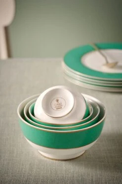 Pip Chique Bowl Green 20.5cm 6 Pip Chique Bowl Green 20.5cm -Chic Nest Deals Store pip chique green set2 014 hr lr