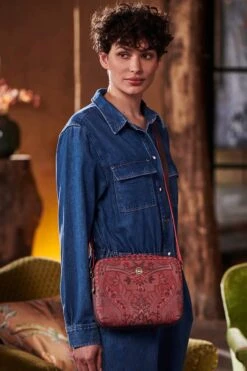 Cross Body Medium Kyoto Festival Dark Pink -Chic Nest Deals Store pip studio dag 2 melatti 37473 800x1200