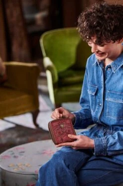 Wallet Square Kyoto Festival Dark Pink 13 Wallet Square Kyoto Festival Dark Pink -Chic Nest Deals Store pip studio dag 2 melatti 37649 800x1200