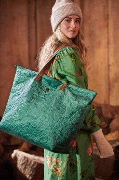Tote Bag Velvet Quiltey Days Green -Chic Nest Deals Store pipstudio bagscollection fw22 2 1 800x1200