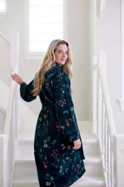 Bathrobe Les Fleurs Dark Blue -Chic Nest Deals Store ss23 les fleurs dark blue 01 mood ss23