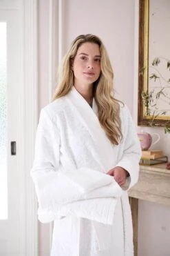 Bathrobe Mosaic De Pip White -Chic Nest Deals Store ss23 mosiac de pip white 04 mood